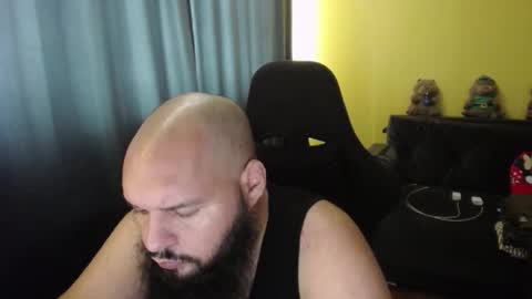 Snapshot of guessswho24 chatting on 10/21/25, 07:09 Ayan online show from 10/21/25, 07:09