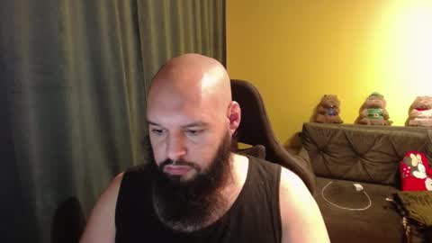 Snapshot of guessswho24 chatting on 10/26/25, 08:04 Ayan online show from 10/26/25, 08:04