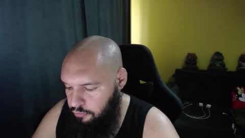 Snapshot of guessswho24 chatting on 10/27/25, 08:07 Ayan online show from 10/27/25, 08:07