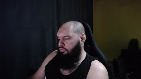 Snapshot of guessswho24 chatting on 11/11/25, 01:27 Ayan online show from 11/11/25, 01:27