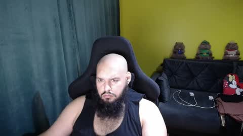 Snapshot of guessswho24 chatting on 11/19/25, 01:05 Ayan online show from 11/19/25, 01:05