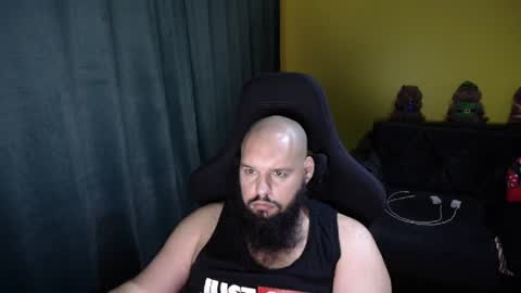 Snapshot of guessswho24 chatting on 11/25/25, 11:49 Ayan online show from 11/25/25, 11:49