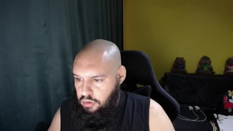 Snapshot of guessswho24 chatting on 11/30/25, 01:20 Ayan online show from 11/30/25, 01:20