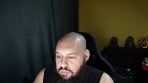 Snapshot of guessswho24 chatting on 12/01/25, 11:10 Ayan online show from 12/01/25, 11:10