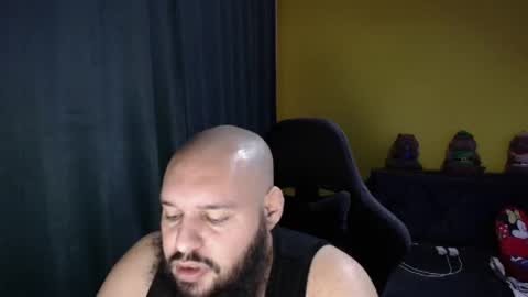 Snapshot of guessswho24 chatting on 12/14/25, 12:38 Ayan online show from 12/14/25, 12:38