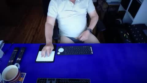 Snapshot of guesswhatigot2 chatting on 09/19/25, 07:10 guesswhatigot2 online show from 09/19/25, 07:10