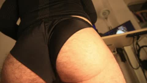 Snapshot of guillern chatting on 04/03/26, 12:41 guillern online show from 04/03/26, 12:41