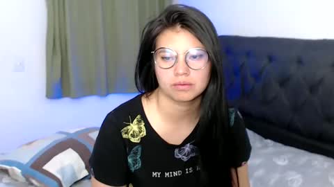 Vane blonde and Hazell black hair online show from 01/19/25, 12:49