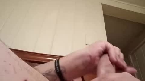 gundomx420 online show from 11/03/25, 08:04