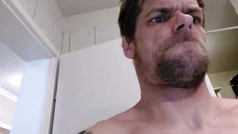Snapshot of gunnarssonbenni33 chatting on 05/18/26, 08:36 gunnarssonbenni33 online show from 05/18/26, 08:36
