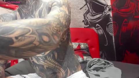Snapshot of gury_tattoo chatting on 03/23/26, 03:05 Gury online show from 03/23/26, 03:05