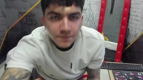 Snapshot of gury_tattoo chatting on 04/21/26, 06:23 Gury online show from 04/21/26, 06:23