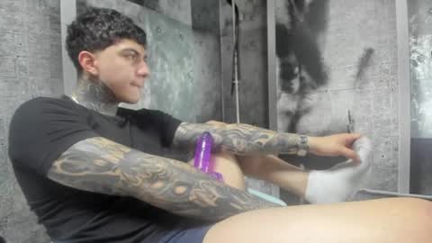 Snapshot of gury_tattoo chatting on 05/15/26, 07:32 Gury online show from 05/15/26, 07:32