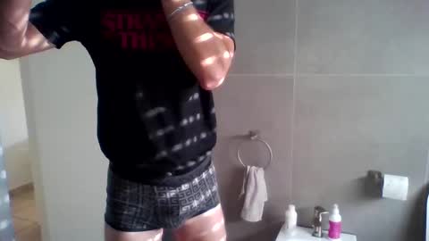 Flo online show from 09/23/25, 02:53