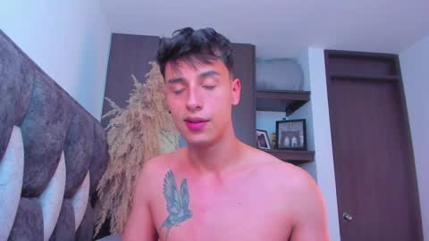 Snapshot of guy_twinks chatting on 12/10/24, 05:17 Gabriel online show from 12/10/24, 05:17