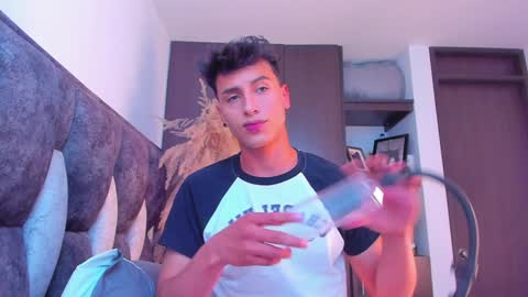 Snapshot of guy_twinks chatting on 12/14/24, 09:35 Gabriel online show from 12/14/24, 09:35