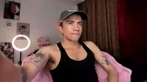 Snapshot of guynextdoor__ chatting on 09/18/25, 07:49 guynextdoor__ online show from 09/18/25, 07:49
