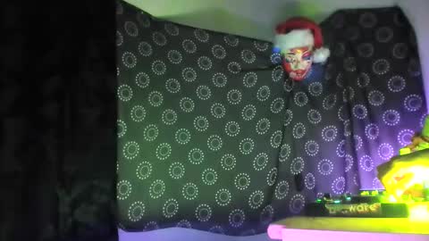 guyst049 online show from 12/20/25, 03:46