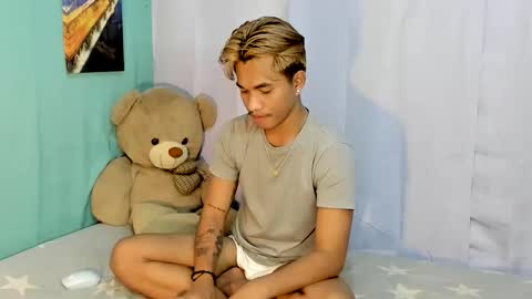 Snapshot of gwapoako100 chatting on 12/08/24, 05:50 Pitz Sonido Herndon online show from 12/08/24, 05:50