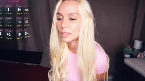 Sofia online show from 10/24/25, 07:27