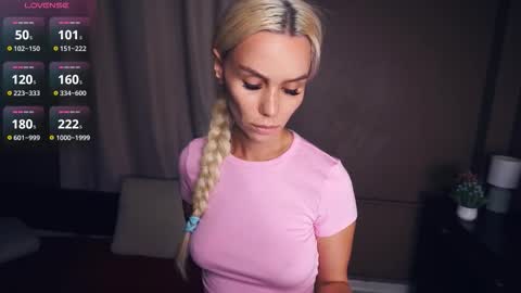 Sofia online show from 10/26/25, 05:13