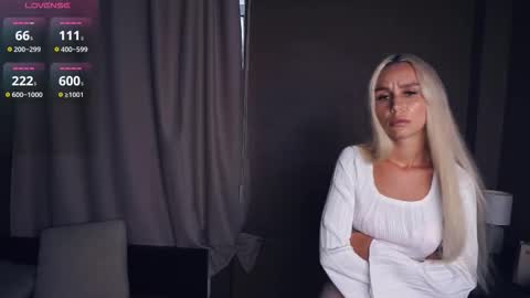 Sofia online show from 10/27/25, 05:11