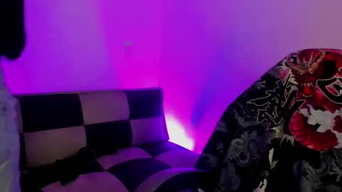 gwenhazel online show from 09/18/25, 11:12