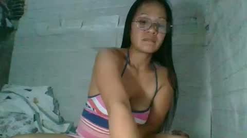 Snapshot of gwenn24 chatting on 02/15/26, 09:19 gwenn24 online show from 02/15/26, 09:19