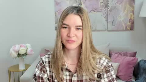 gwensmitt online show from 06/11/26, 10:19