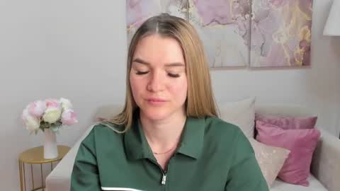 gwensmitt online show from 06/15/26, 10:01