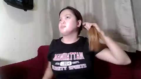 Snapshot of gwyneth2001 chatting on 04/30/26, 07:47 Im Gwyneth From Philippines pinkheart69 online show from 04/30/26, 07:47