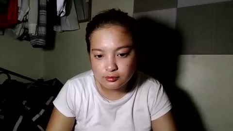 Snapshot of gwyneth2001 chatting on 06/09/26, 05:52 Im Gwyneth From Philippines pinkheart69 online show from 06/09/26, 05:52