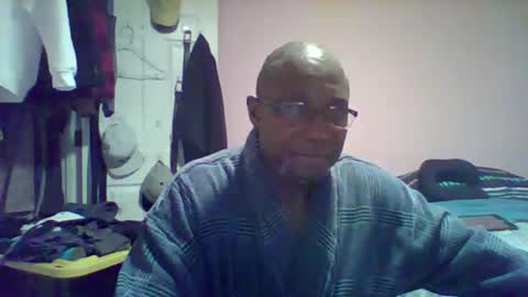 Snapshot of gyesaw1970 chatting on 11/30/25, 07:12 gyesaw1970 online show from 11/30/25, 07:12