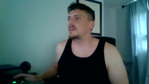 Snapshot of gymbro1986 chatting on 07/29/26, 04:27 gymbro1986 online show from 07/29/26, 04:27