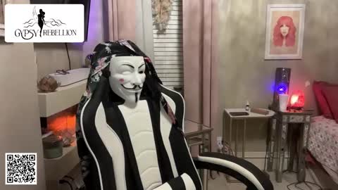 Snapshot of gypsy_rebellion chatting on 11/19/25, 11:21 Gypsy online show from 11/19/25, 11:21