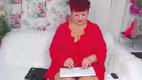 Snapshot of gypsygranny chatting on 12/06/24, 09:32 Eva online show from 12/06/24, 09:32