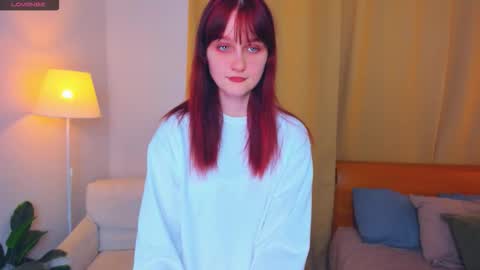 Kelly  Lilly online show from 10/17/25, 07:27