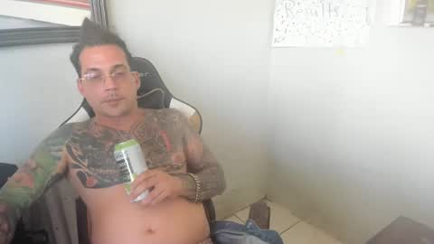 Snapshot of h0lysin chatting on 02/19/25, 08:31 Alejandro 3 online show from 02/19/25, 08:31