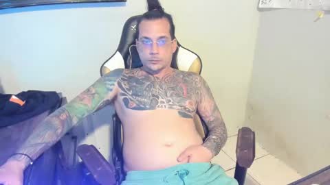 Snapshot of h0lysin chatting on 02/19/25, 11:36 Alejandro 3 online show from 02/19/25, 11:36