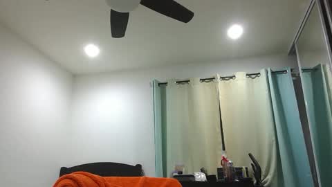 Snapshot of h0nest84 chatting on 12/31/24, 06:16 h0nest84 online show from 12/31/24, 06:16