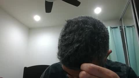 Snapshot of h0nest84 chatting on 01/11/25, 06:03 h0nest84 online show from 01/11/25, 06:03