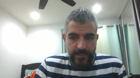 Snapshot of h0nest84 chatting on 02/02/25, 06:04 h0nest84 online show from 02/02/25, 06:04