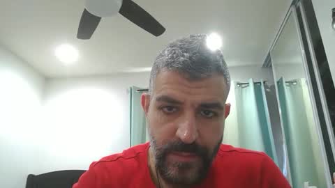 Snapshot of h0nest84 chatting on 02/16/25, 05:15 h0nest84 online show from 02/16/25, 05:15