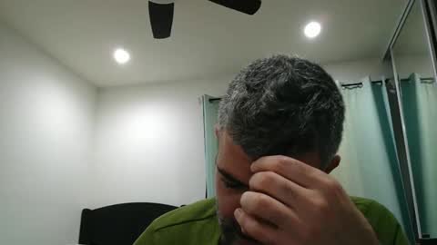 Snapshot of h0nest84 chatting on 03/02/25, 04:39 h0nest84 online show from 03/02/25, 04:39