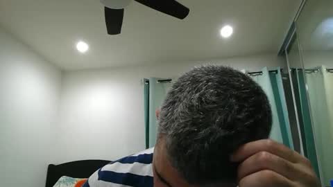 Snapshot of h0nest84 chatting on 03/04/25, 06:15 h0nest84 online show from 03/04/25, 06:15