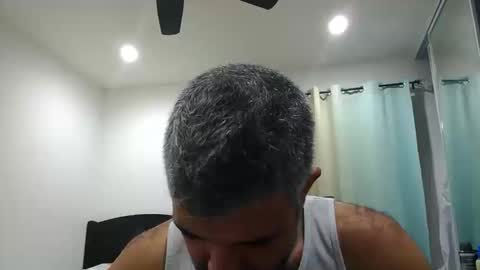 Snapshot of h0nest84 chatting on 10/11/25, 04:33 h0nest84 online show from 10/11/25, 04:33