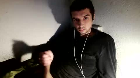 Snapshot of h1dden_reality chatting on 11/12/25, 12:33 h1dden_reality online show from 11/12/25, 12:33