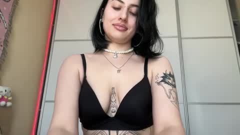 Helga online show from 06/01/26, 02:30