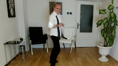Snapshot of h_blackwood chatting on 06/06/26, 05:39 H. Blackwood online show from 06/06/26, 05:39