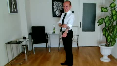 Snapshot of h_blackwood chatting on 06/07/26, 06:00 H. Blackwood online show from 06/07/26, 06:00